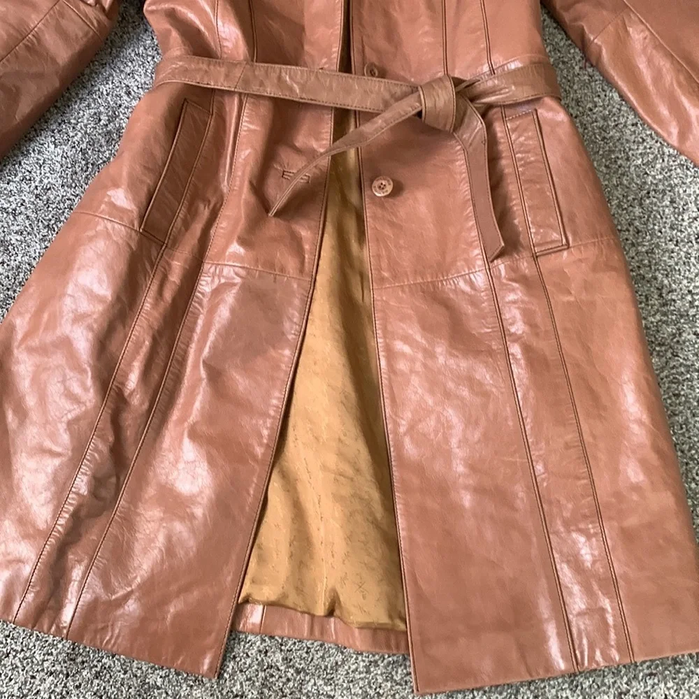 Leather trench coat , beautiful camel color in size XL - Picture 9 of 15